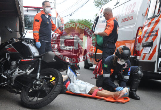 Medica natalia moto colide carreta 5