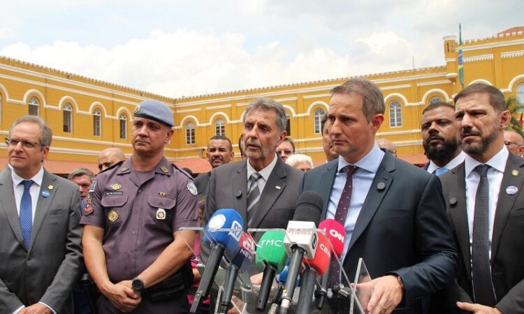 Delegado nico e derrite ssp