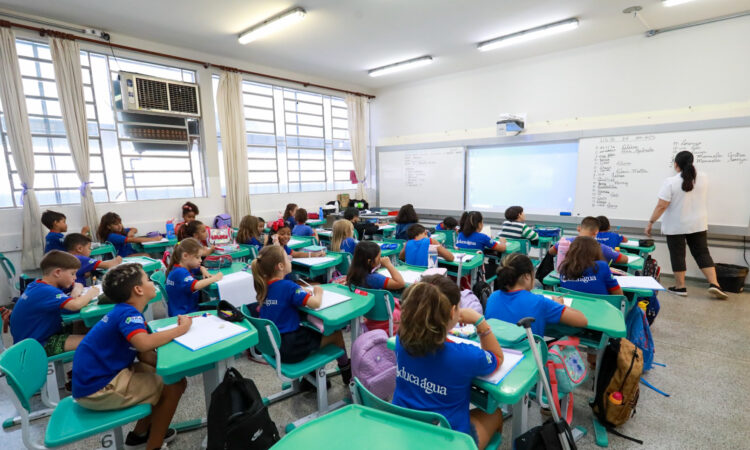 Educação indaiatuba leonardo cruz