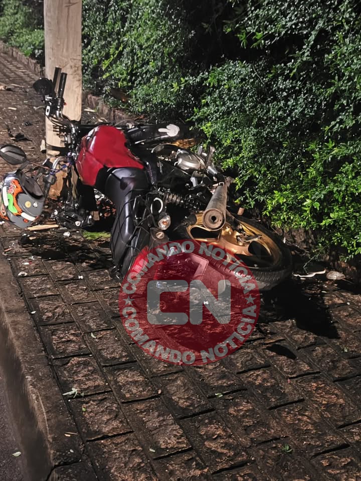 Moto bate em poste na polares 3