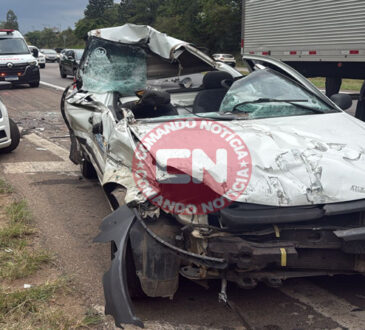 Picape bate em traseira de caminhÂo sp 75