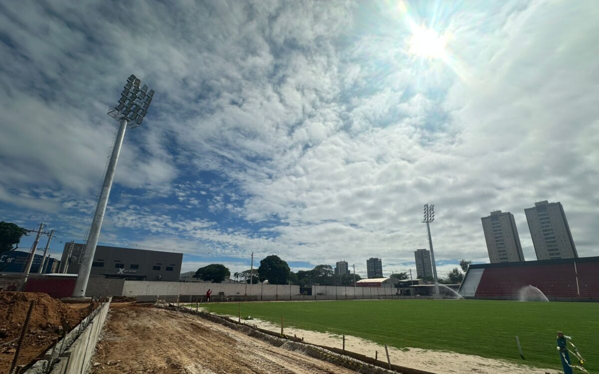 Torre de iluminação primavera