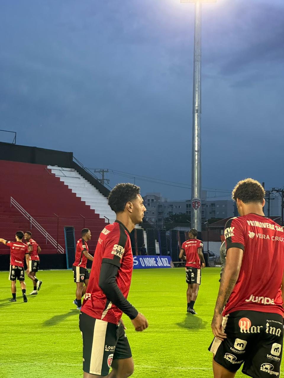 9dbd32f3 00ce 40d5 974e 9d1408d07aa4