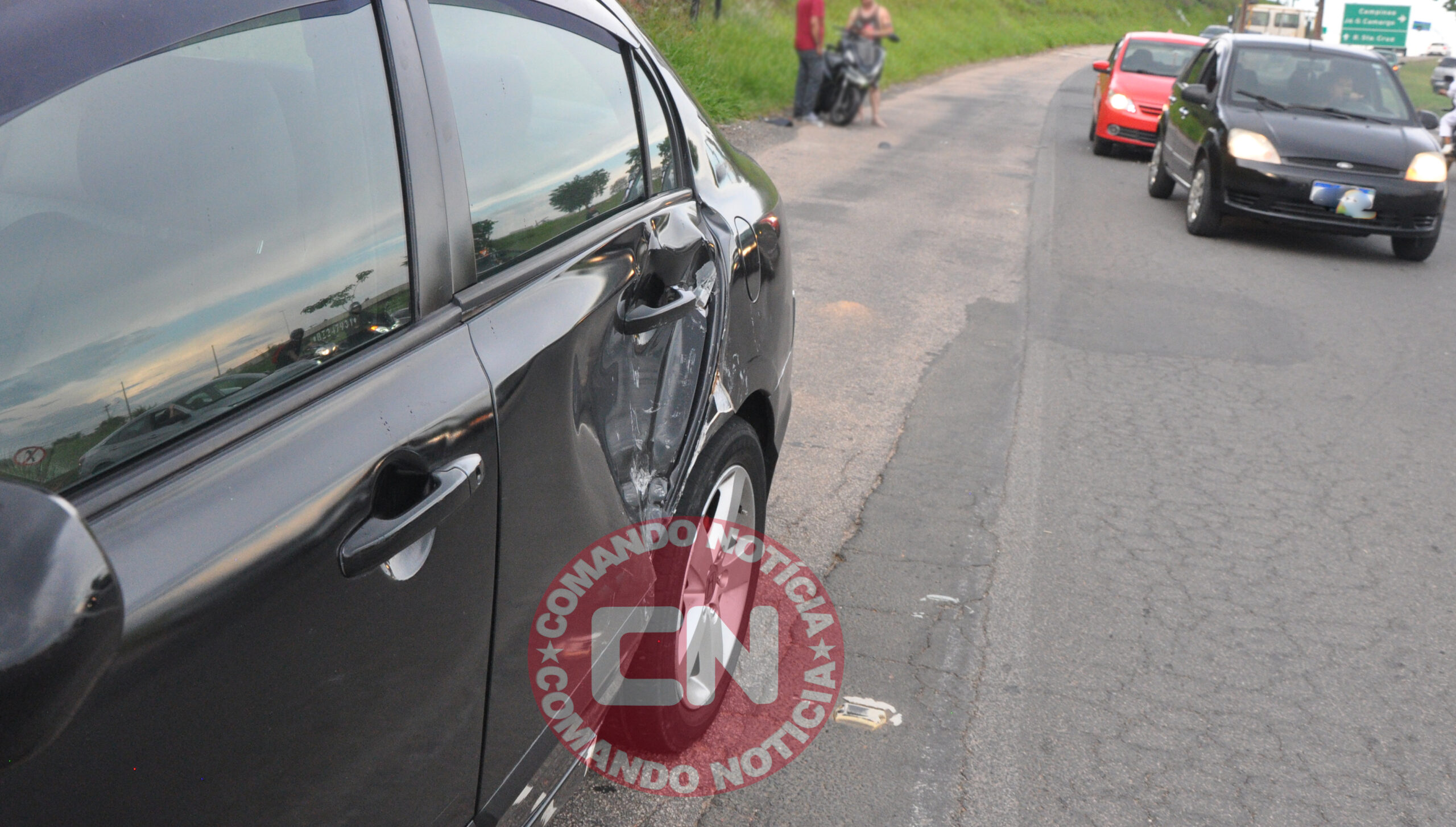 Batida carro moto trevo unilever