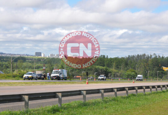 ColisÃo carro e moto km 47 1