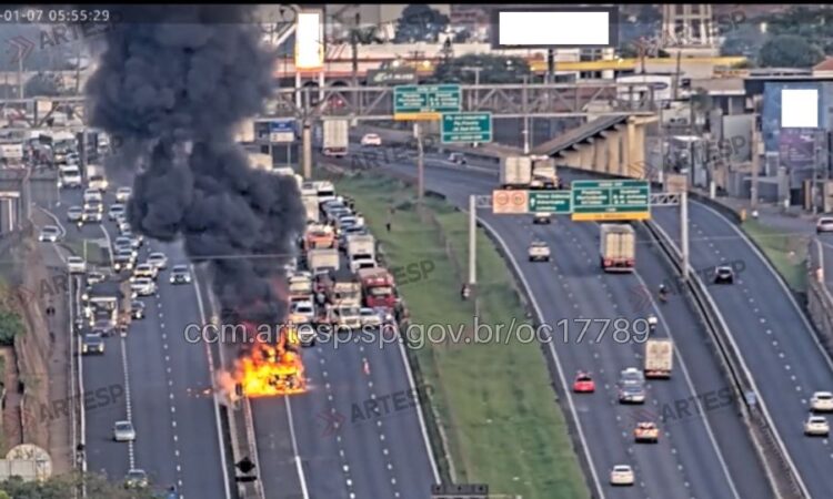 Caminhão pega fogo anhanguera sumaré