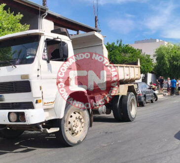 Caminhão na contramão fere motociclista 1