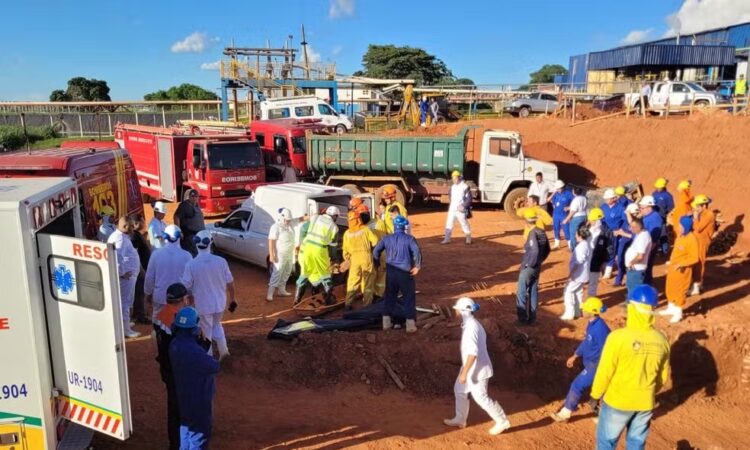 Operarios morrem soterrados promissão