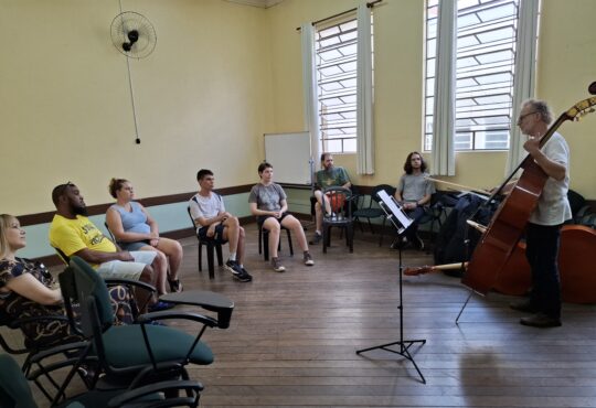 Emosi de portas abertas musica indaiatuba