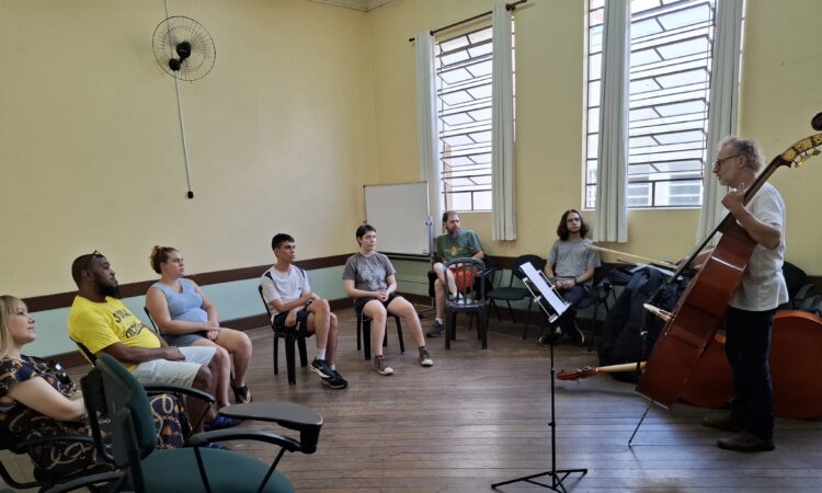 Emosi de portas abertas musica indaiatuba