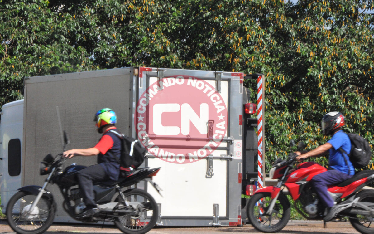 CaminhÃo tomba na sp 75