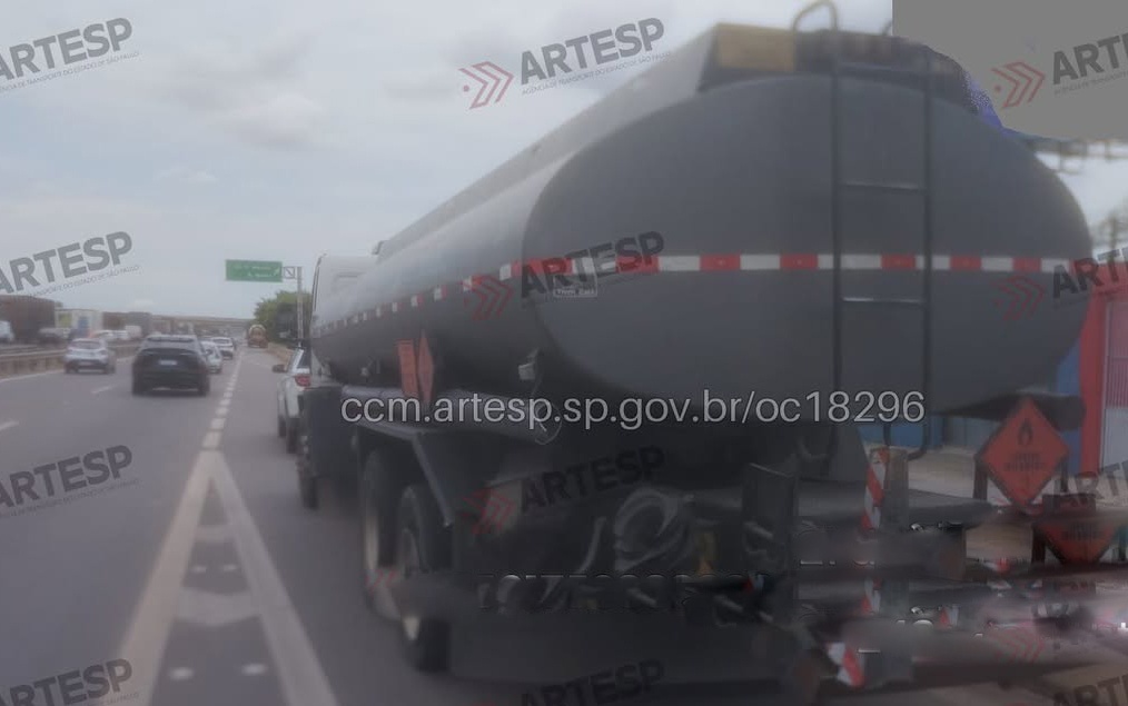 Carreta tanque bate gol d pedro