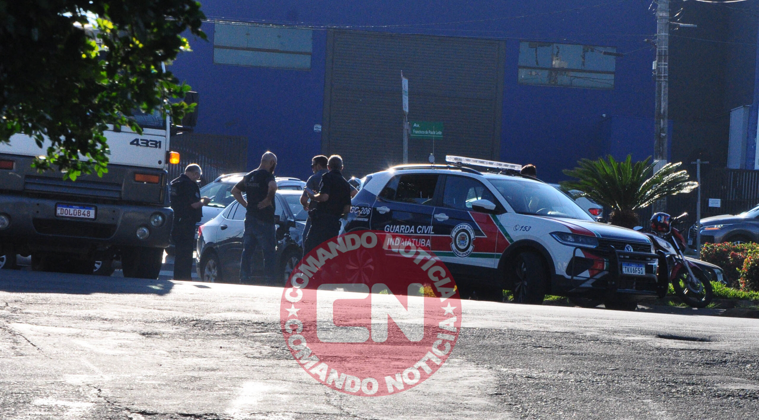 ColisÃo moto e carro rua 7 1