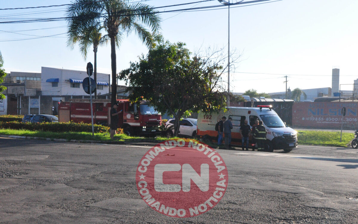 ColisÃo moto e carro rua 7 2