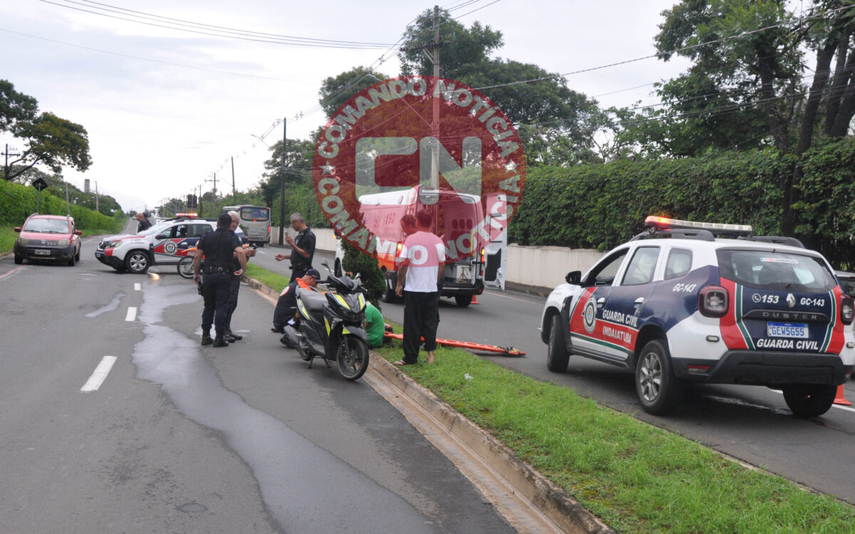 Duas moÇas moto itaici 2