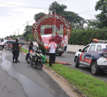 Duas moÇas moto itaici 2