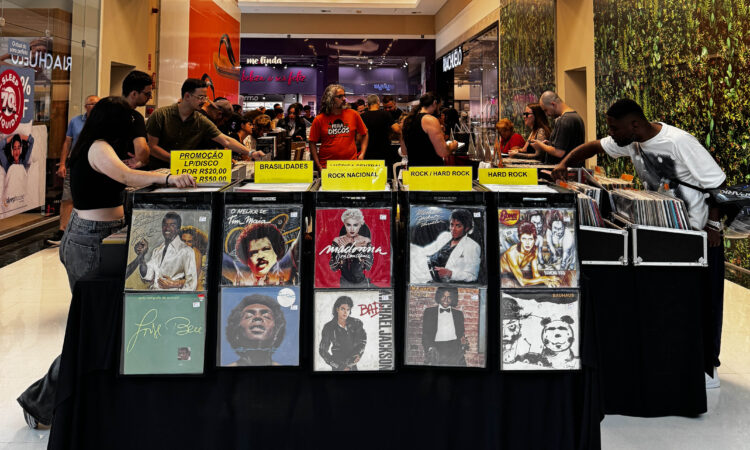Feira de discos 2.jpg cópia