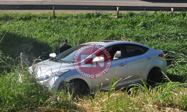 Hb20 cai em ribanceira