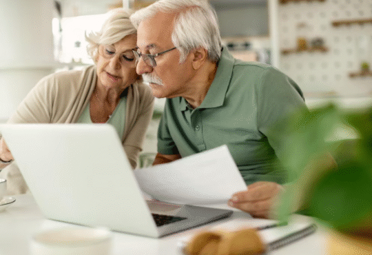 Idosos não precisam ir a bancos prova de vidas