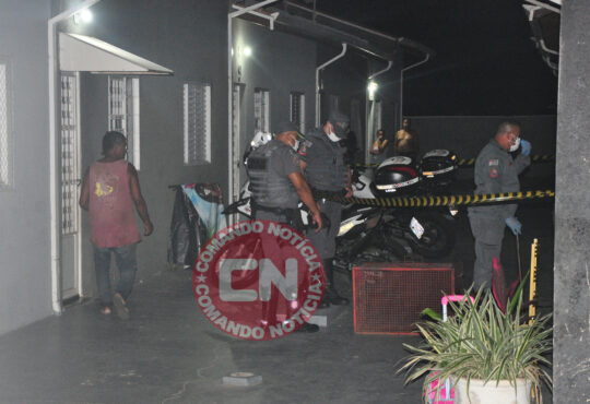 MÃe e filha mortas em casa 1