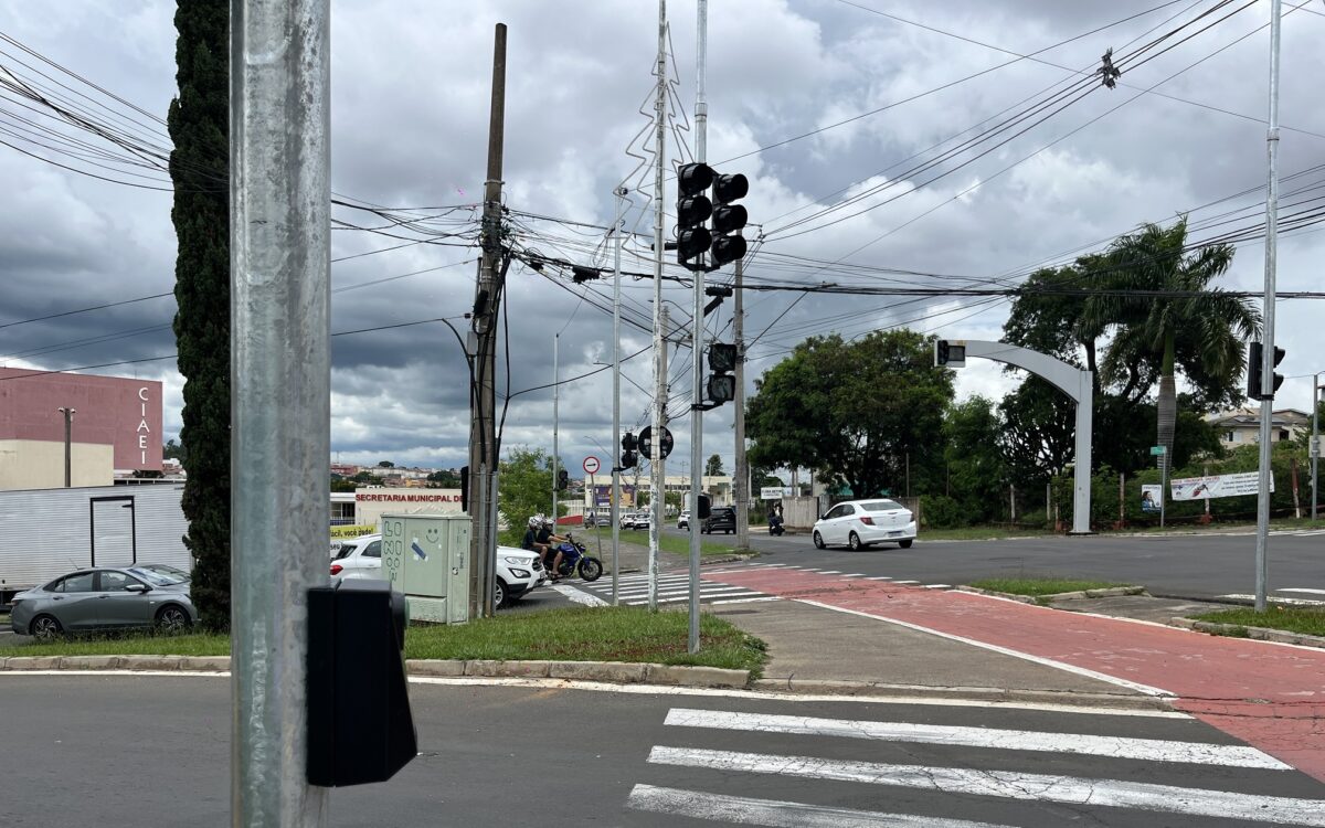 Semafaro pedestre fiec luan ribeiro