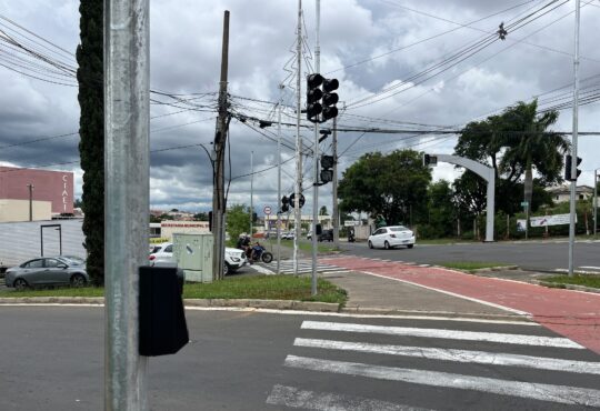 Semafaro pedestre fiec luan ribeiro