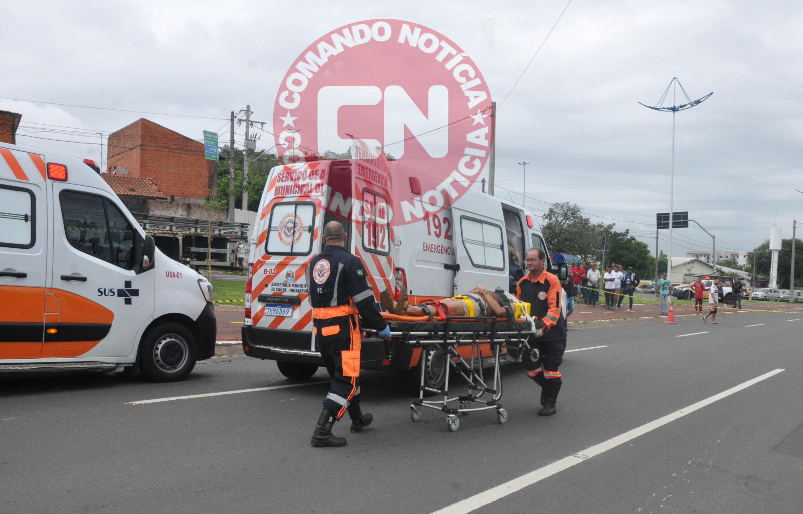 Alessandro trator cai em carro