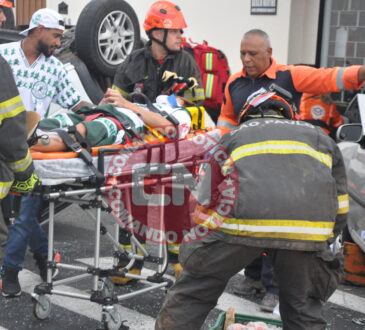 Batida no california dois carros 3