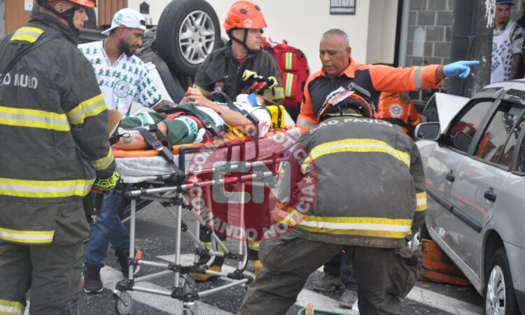 Batida no california dois carros 3