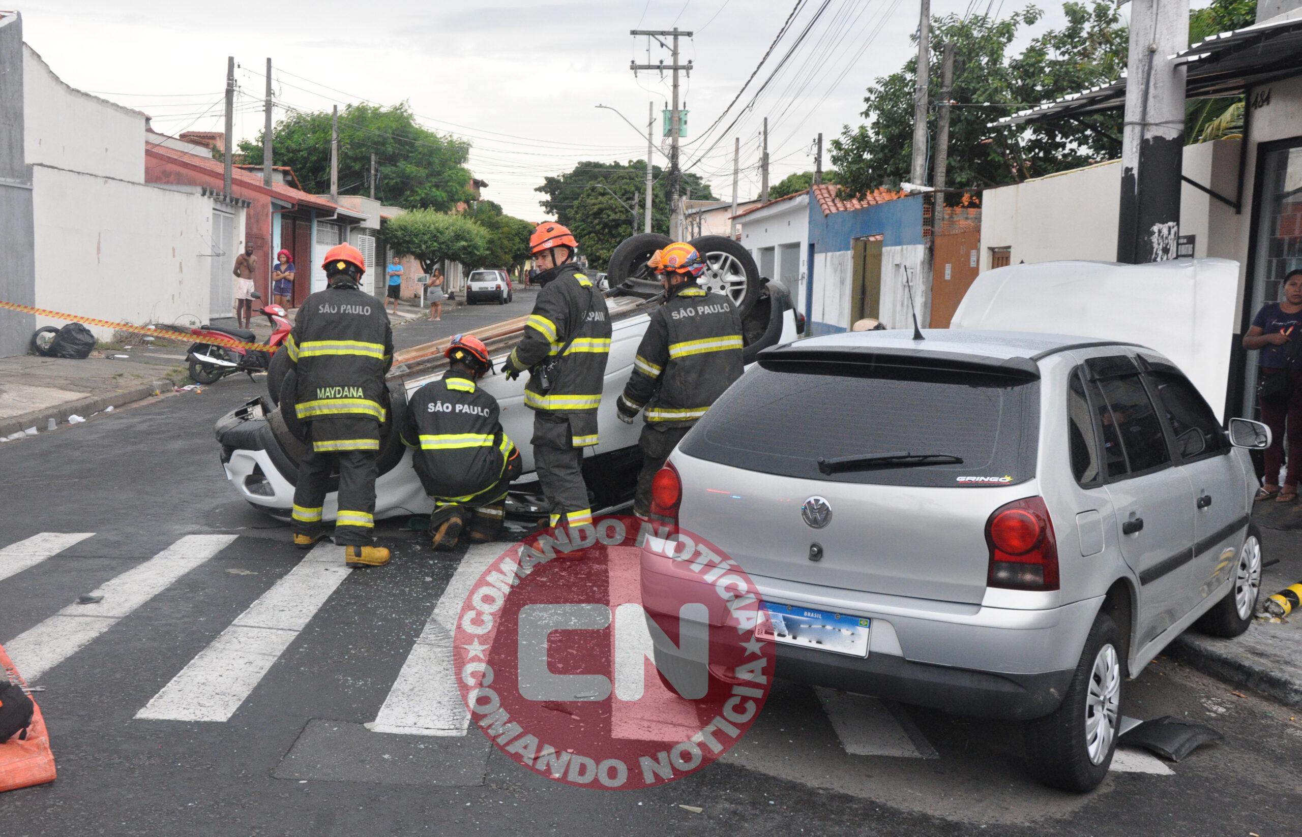 Batida no california dois carros 4