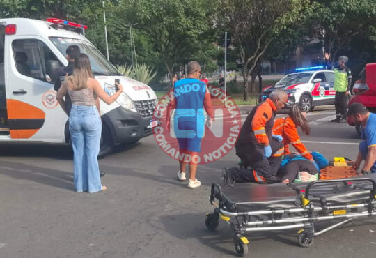 ColisÃo carro moto eletrica jd pompeia