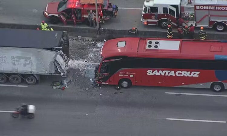 ColisÂo mata motorista em gaurulhos rede globo