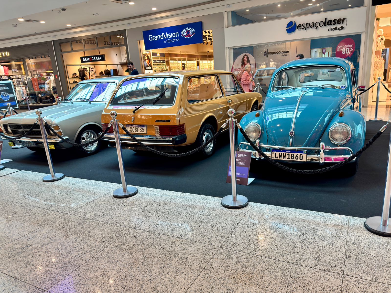 Carros antigos shopping jundiai