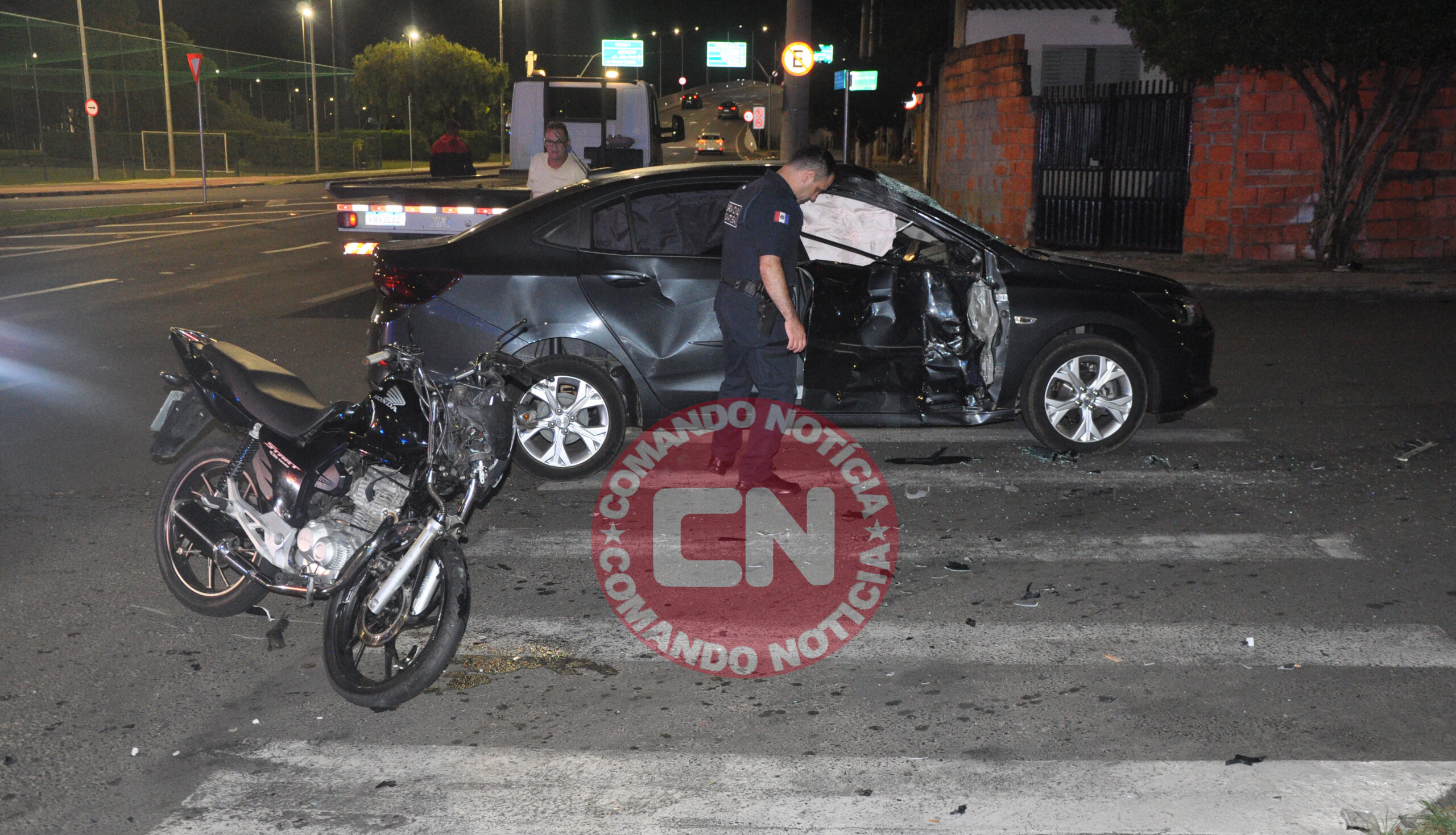 Jovem em moto morre tancredo 1