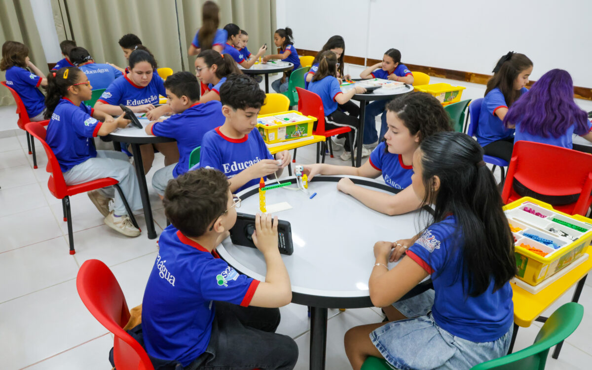 Leonardo cruz robotica sala