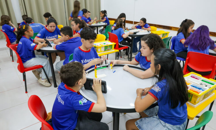 Leonardo cruz robotica sala