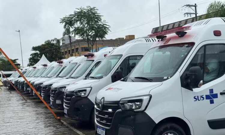 Tarcísio entrega ambulancias letícia paris tv tem