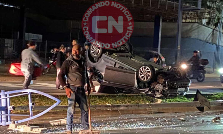 Carro capota francisco paula leite