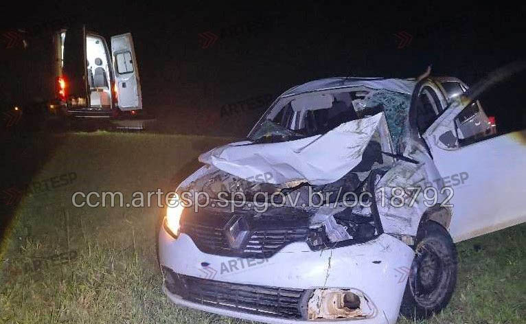 Capotamento logan boituva