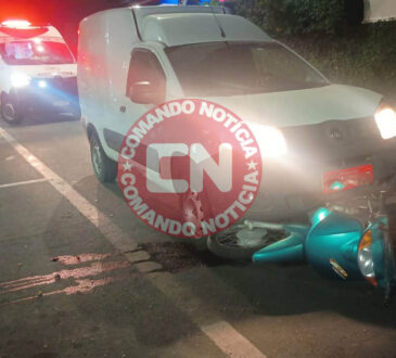 Colisão biz e furgão