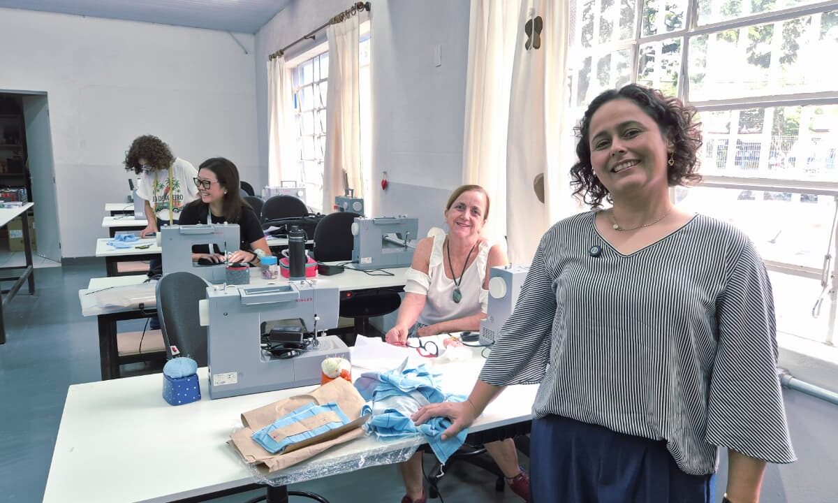 Costura de figurinos criarte secom pmi