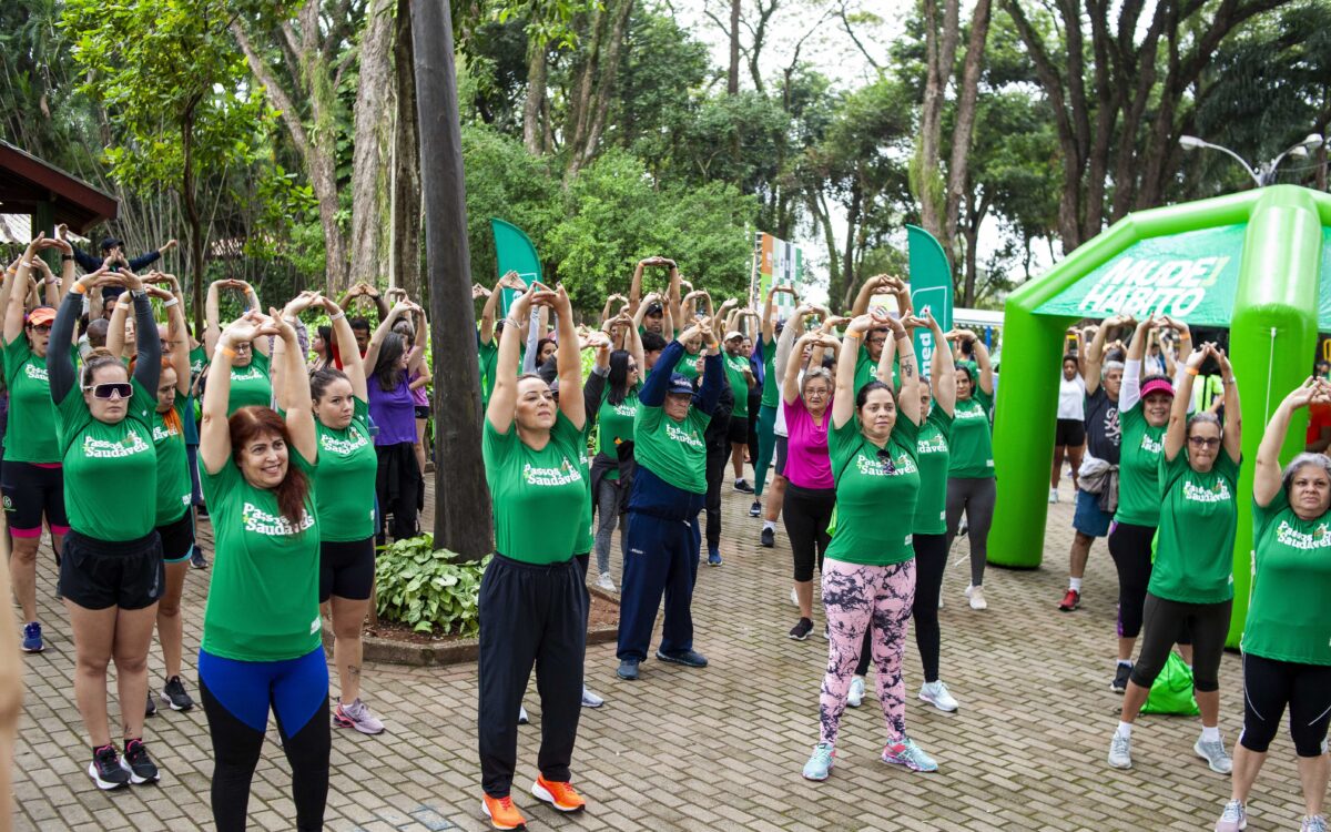 Foto alongamento corridas taqiaral