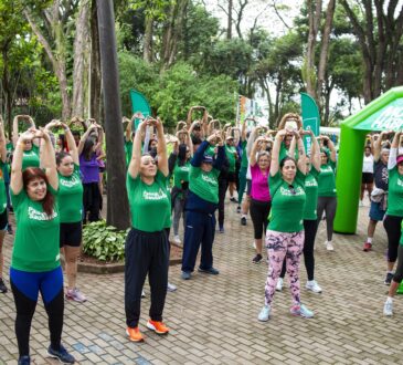 Foto alongamento corridas taqiaral