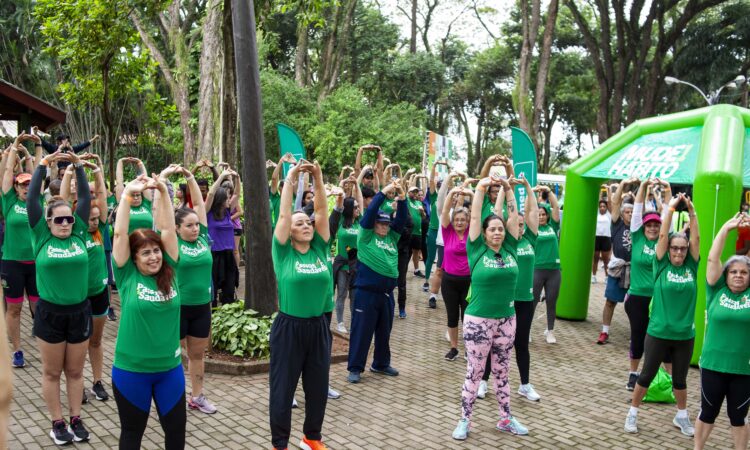 Foto alongamento corridas taqiaral
