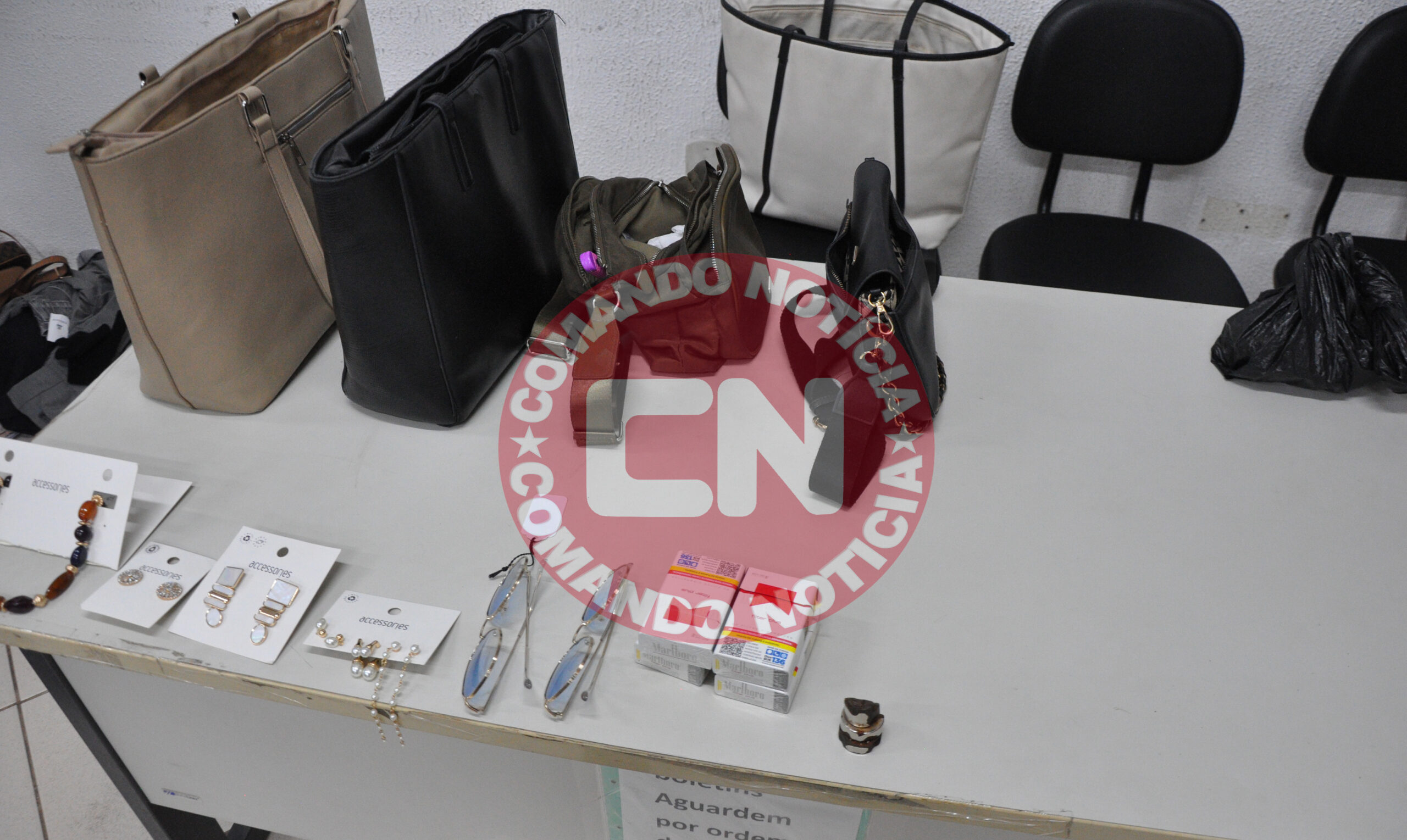 Furto calcinhas em shopping 3