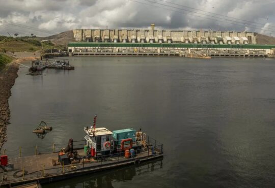 Joedson alves bandira amarela