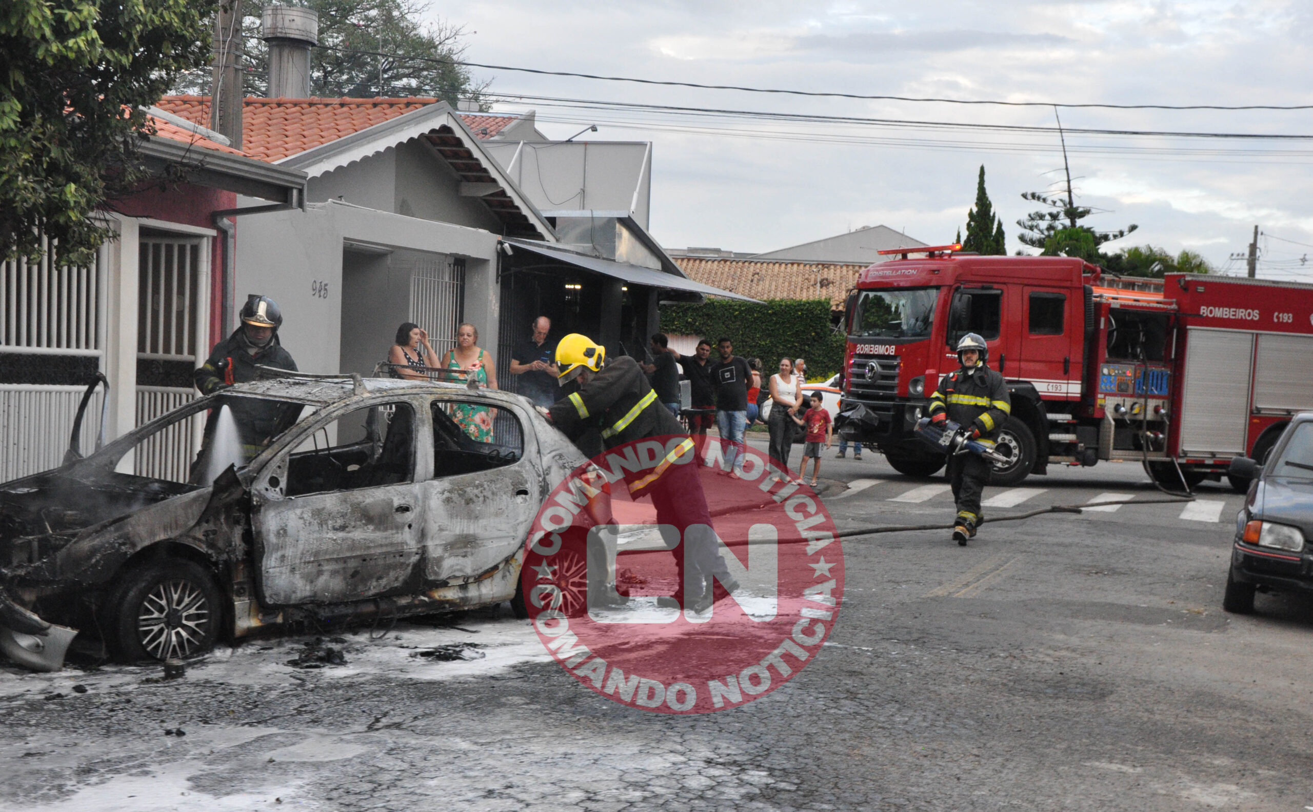 Peugeot furtado pega fogo 1