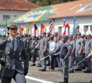 Pm glaucia comandante da pm de sp