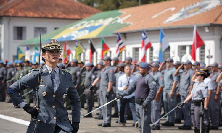 Pm glaucia comandante da pm de sp