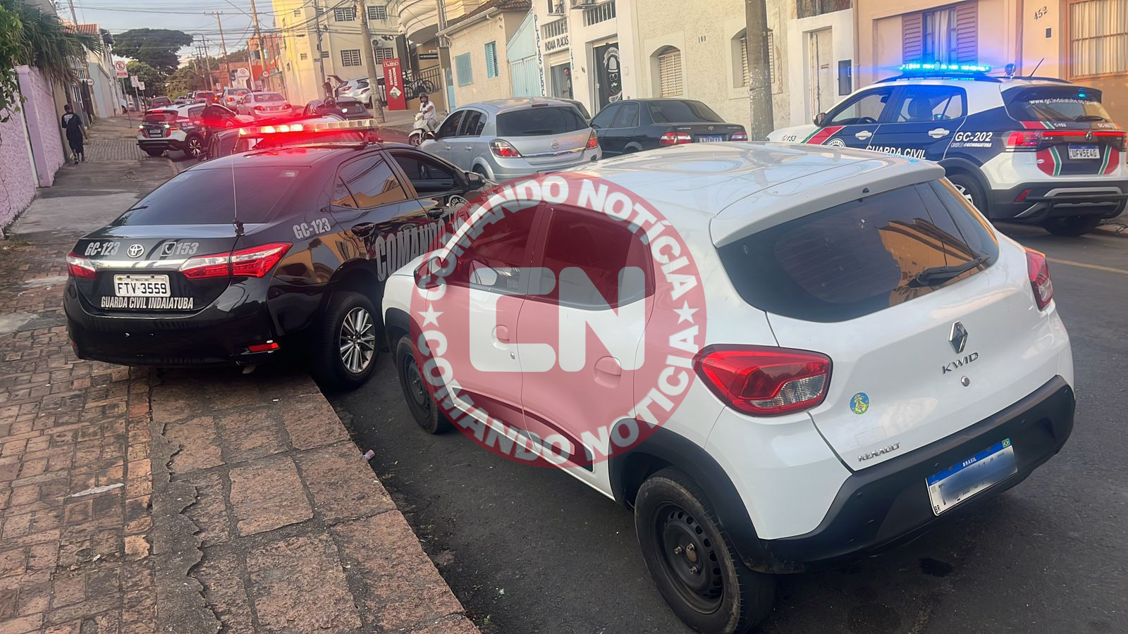 Veiculo usado roubo joalheria 1